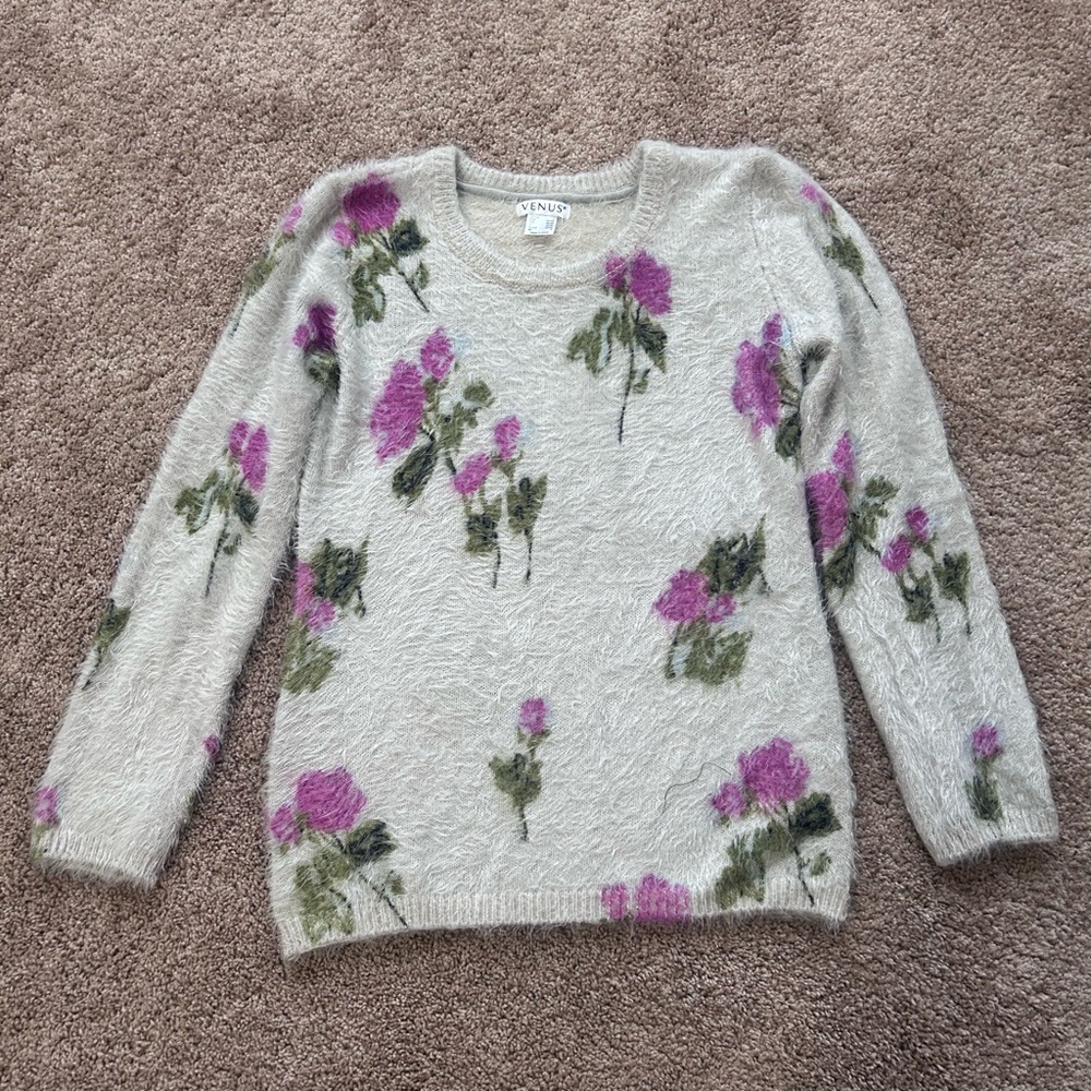 VENUS Cream and Pink Crew Neck Sweater with Floral Design